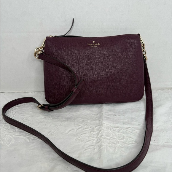Kate Spade Plum pebble leather Jackson triple gusset zip Crossbody Bag - Picture 1 of 12